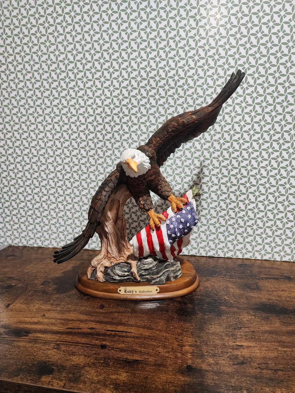 Rubys Collection Patriotic Bald Eagle Sculpture